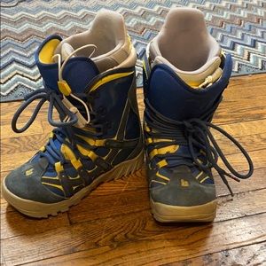Burton Moto women’s snowboard boots